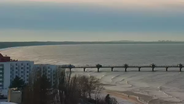 Ujęcie z kamery obrotowej na skwer w Międzyzdrojach