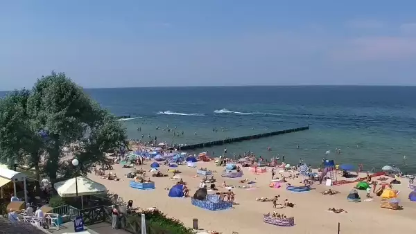 Kamera z widokiem na plażę i promenadę w Mielnie