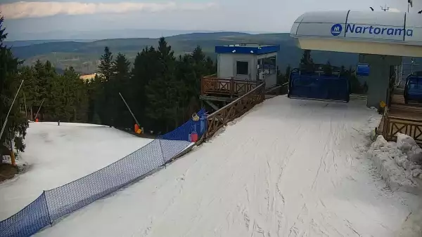 Zobacz górną stację ośrodka znajdującą się 150 metrów od schroniska Masarykova Chata