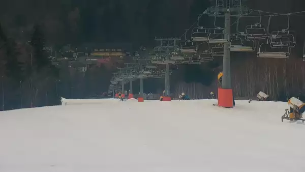 Śledź warunki narciarskie w Wiśle Nowa Osada.