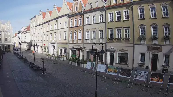 Widok online na opolską Aleję Gwiazd znajdującą się na Rynku
