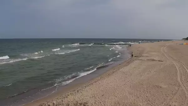 Pobierowo kamera na miasto i plażę