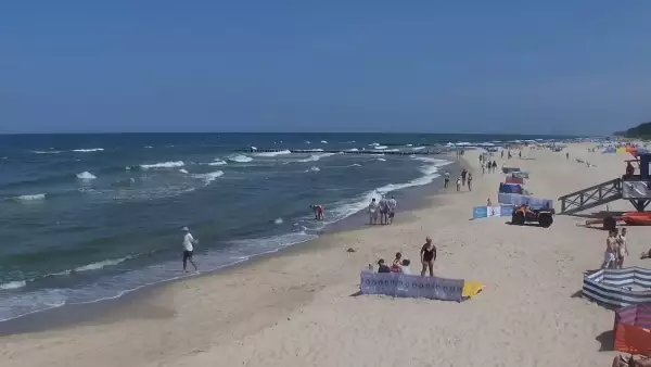 Pobierowo kamera na miasto i plażę