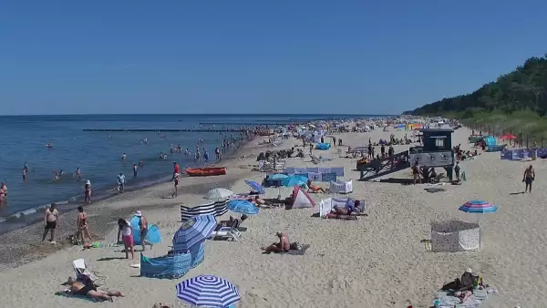 Pobierowo kamera na miasto i plażę