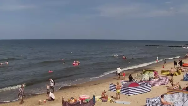 Pobierowo kamera na miasto i plażę
