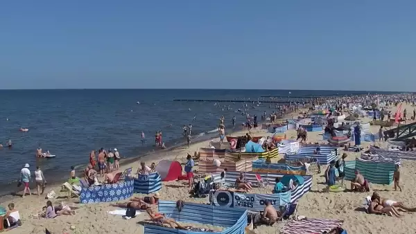 Pobierowo kamera na miasto i plażę