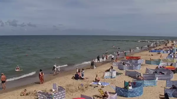 Pobierowo kamera na miasto i plażę