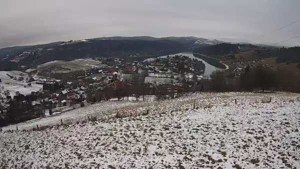 Malowniczy widoczek na Jezioro Solińskie w Bieszczadach.