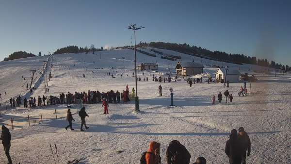 Widok na trasę tuż przy wyciągu orczykowym na Przełęczy Sokoła