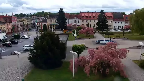 Obrotowa kamera HD w centrum Rakoniewic.