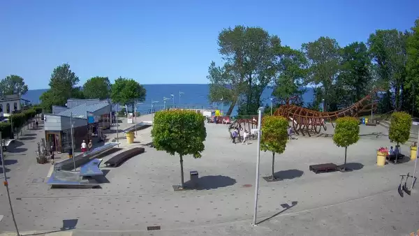 Widok z Kamery na deptak w REWALU na żywo