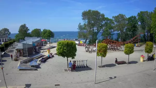 Widok z Kamery na deptak w REWALU na żywo
