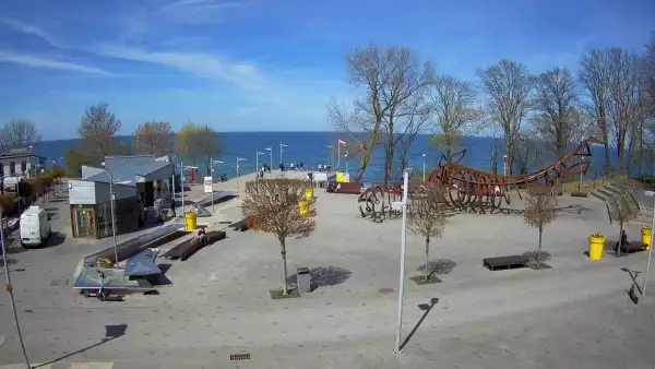 Widok z Kamery na deptak w REWALU na żywo