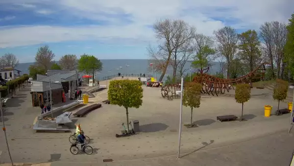 Widok z Kamery na deptak w REWALU na żywo