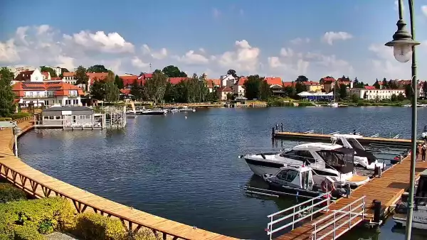 Widok na Jezioro i Marinę w RYNIE - KAMERA LIVE