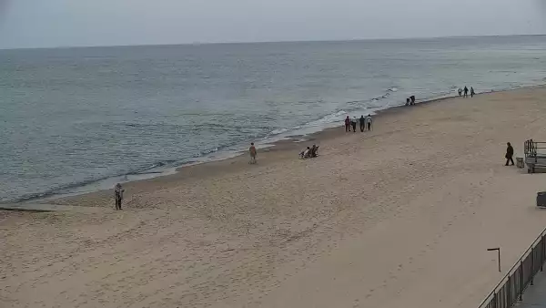 Widok na Promenadę i Plażę w Sarbinowie