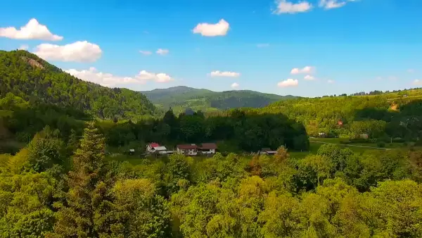 Widok z pienińskiego schroniska Orlica