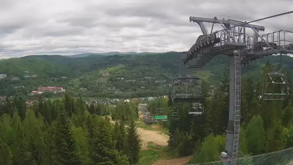 Skolnity SKI w WIŚLE - widok na kolej krzesełkową.