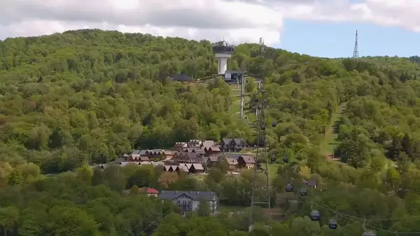 Kamera Solina Grupa PKL - widok z dolnej stacji kolei gondolowej