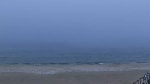 Stegna kamera bulwar, plaża i morze.