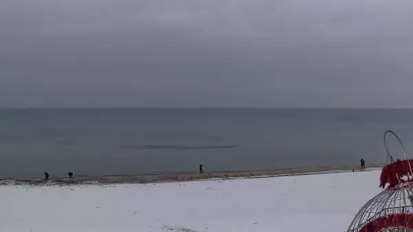 Stegna kamera bulwar, plaża i morze.