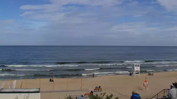Stegna kamera bulwar, plaża i morze.
