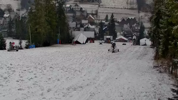 Widok z Kamery na dolny odcinek orczyka Jędrol Suche ski