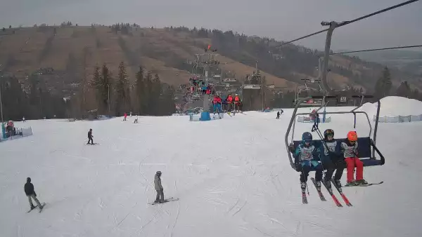 Ski Suche - widok z górnej stacji ośrodka narciarskiego