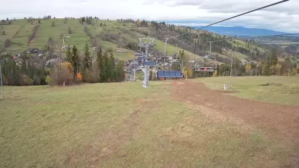 Ski Suche - widok z górnej stacji ośrodka narciarskiego