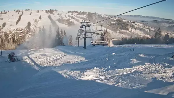 Ski Suche - widok z górnej stacji ośrodka narciarskiego