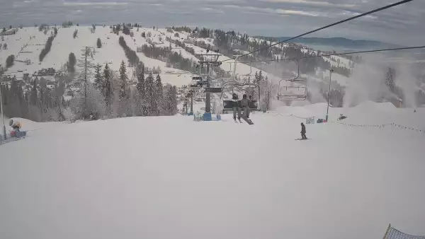 Ski Suche - widok z górnej stacji ośrodka narciarskiego