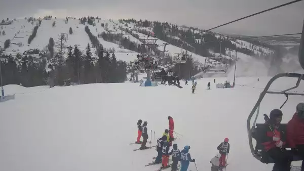 Ski Suche - widok z górnej stacji ośrodka narciarskiego