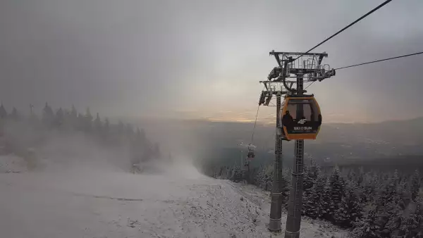 Widok na górną część stacji narciarskiej Ski&Sun.