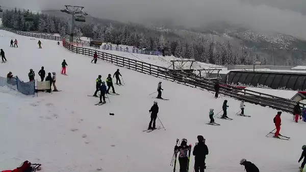 Widok z kamery na Hali Skrzyczeńskiej