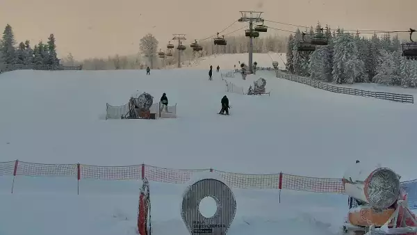 Widok z kamery na Hali Skrzyczeńskiej
