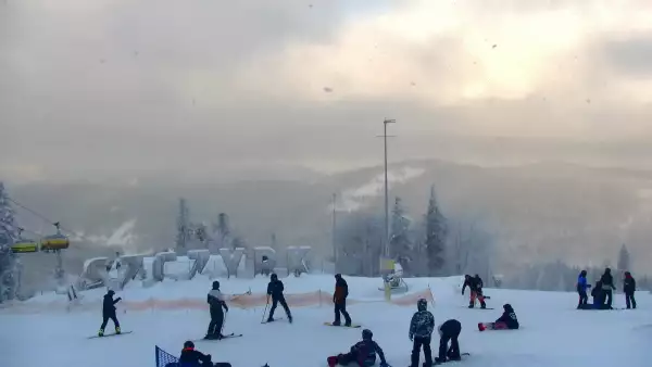 Widok z Kamery na Halę Skrzyczeńską - NOWOŚĆ