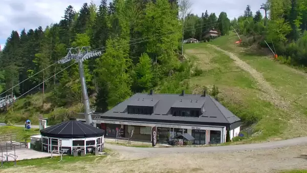 Widok z dolnej stacji Szczyrk Mountain Resort w Solisku