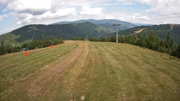 Szczyrkowski zaprasza narciarzy i snowboardzistów