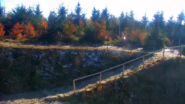 Widok ze Zbójnickiej Kopy w Szczyrku.