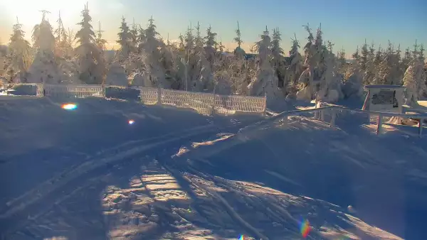 Widok ze Zbójnickiej Kopy w Szczyrku.