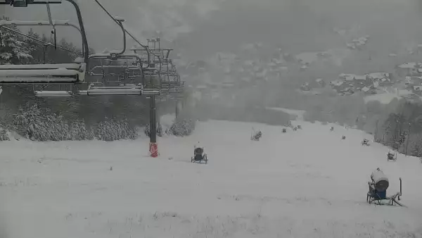 Widok na stację narciarską Szklana Góra w Harbutowicach.