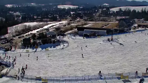 Widok na panoramę gór ze stacji narciarskiej Polana Szymoszkowa