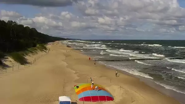 Kamera z widokiem na plażę i morze w Trzęsaczu - Powiat Gryficki
