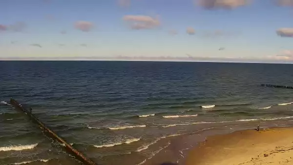Kamera z widokiem na plażę i morze w Trzęsaczu - Powiat Gryficki