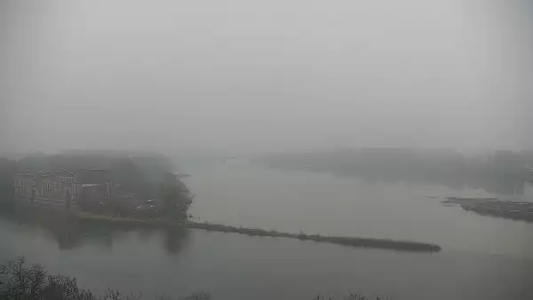 Widok z Kamery na styk rzeki Narew z Wisłą