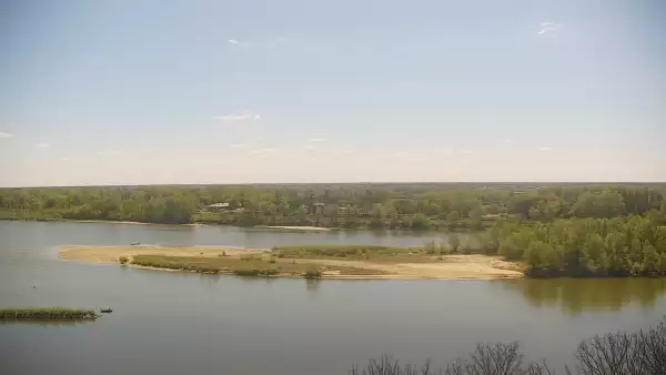 Widok z Kamery na styk rzeki Narew z Wisłą
