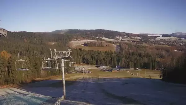 Widok na stok w TYLICZ.SKI w Beskidzie Sądeckim