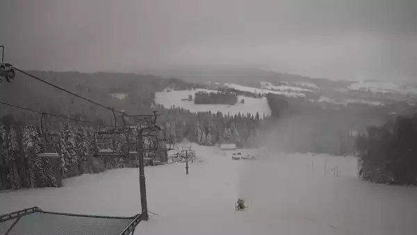 Widok na stok w TYLICZ.SKI w Beskidzie Sądeckim