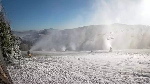 Tylicz.ski widok na trasę zjazdową z górnej części ośrodka