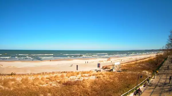 Obraz na żywo z plaży w Ustce, nadmorską promenadę i punkt widokowy